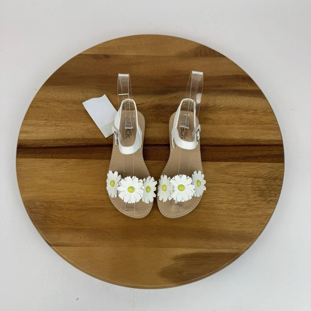 New NWT Little Girls Nordstrom Rack White Faux Leather Daisie Sandals Size 11 C‎